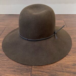 Talula Aritzia 100% Wool Baylis Hat - S/M